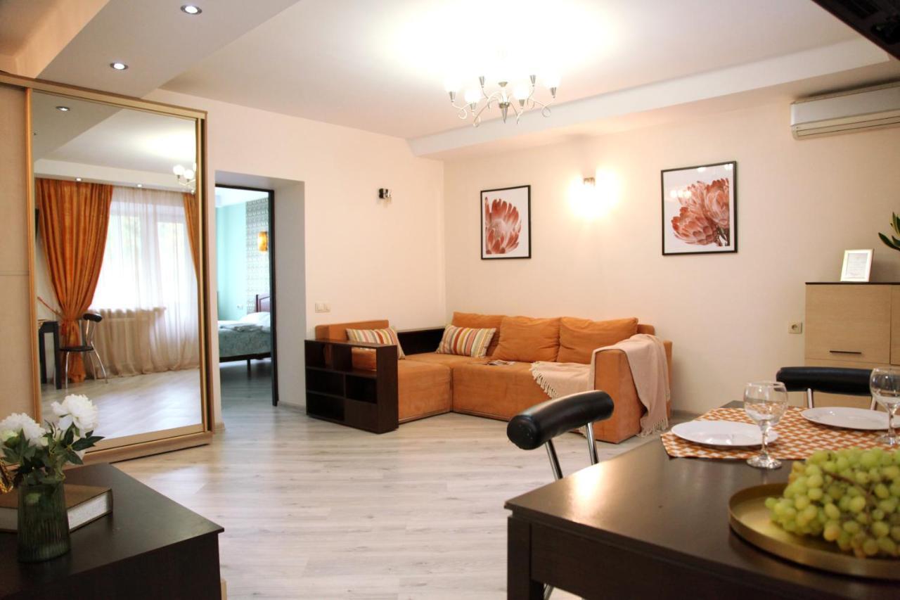 Inn Home Apartments - Ocean Plaza Area Kiev Bagian luar foto